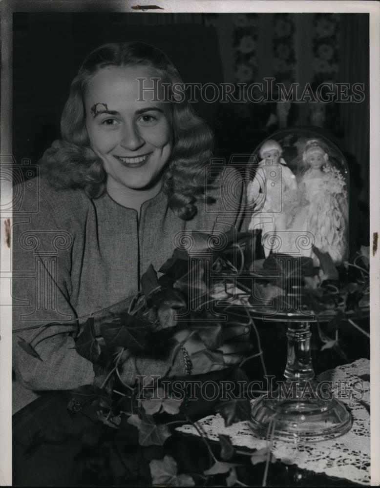 1946 Press Photo Allina Foster with Decorations and Figurines - nee48365 - Historic Images