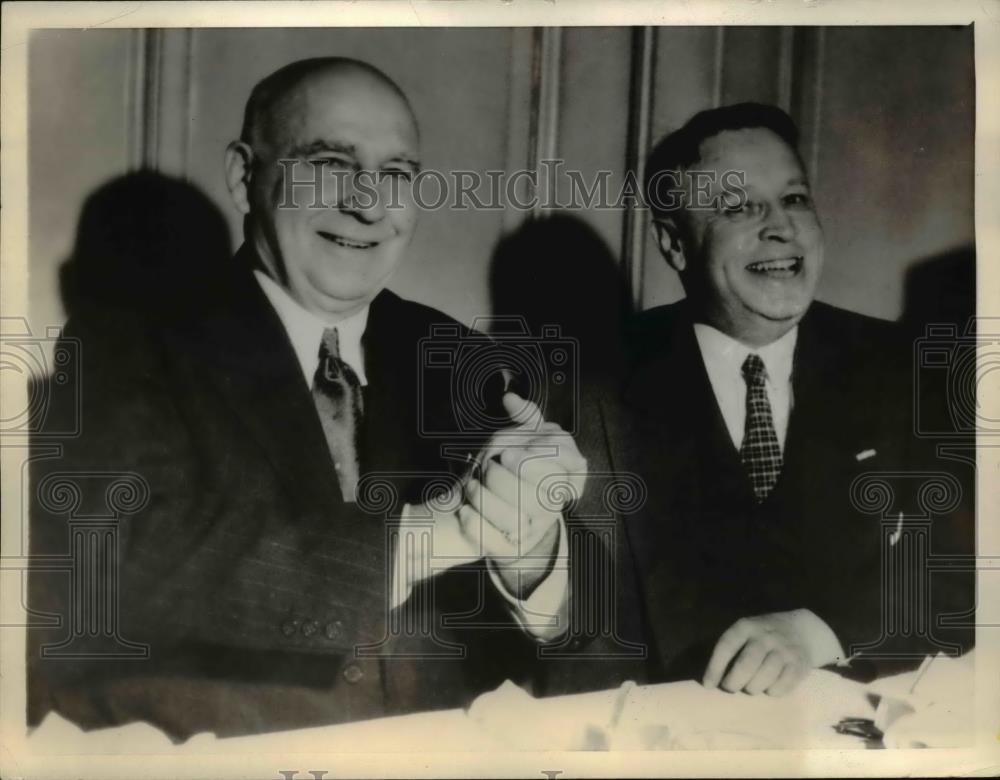 1934 Press Photo Acting Governor Merriam Shown With James Lamson At Luncheon - Historic Images