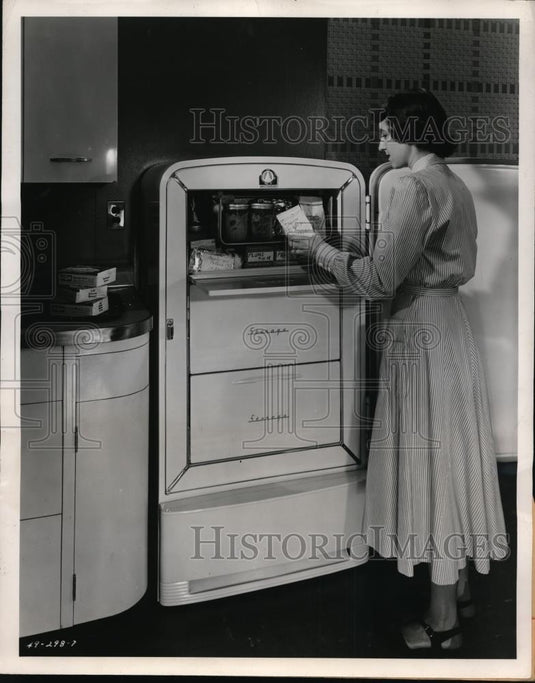1949 Press Photo Westinghouse's Home Freezer Keeps Temperatures Below Freezing - Historic Images