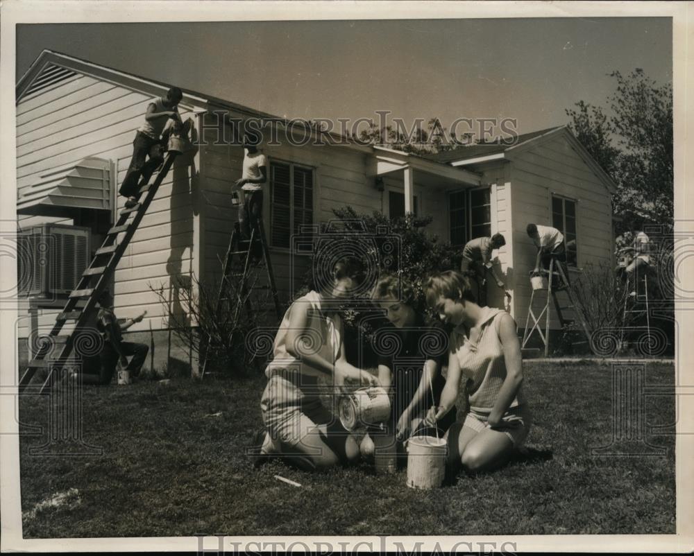 1960 Press Photo Dallas Texas CO Drollinger home painted by EL Drollinger - Historic Images