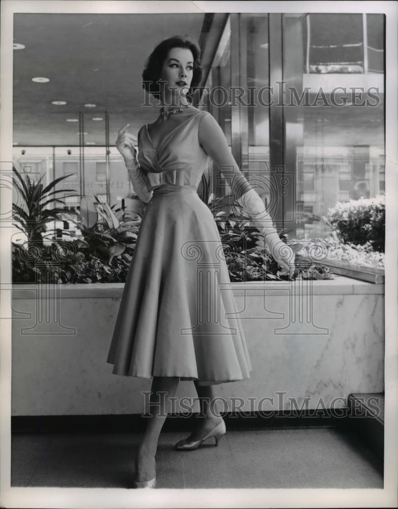 1956 Press Photo Alabaster Beige Appaca Evening Gown - nee46981 - Historic Images