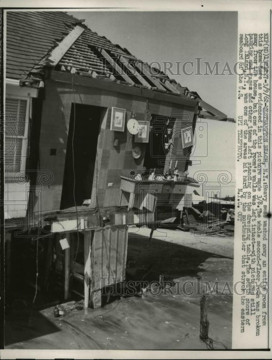 1962 Press Photo Heavy Seas Ruin House in Westhampton Beach, NY - nee45636 - Historic Images