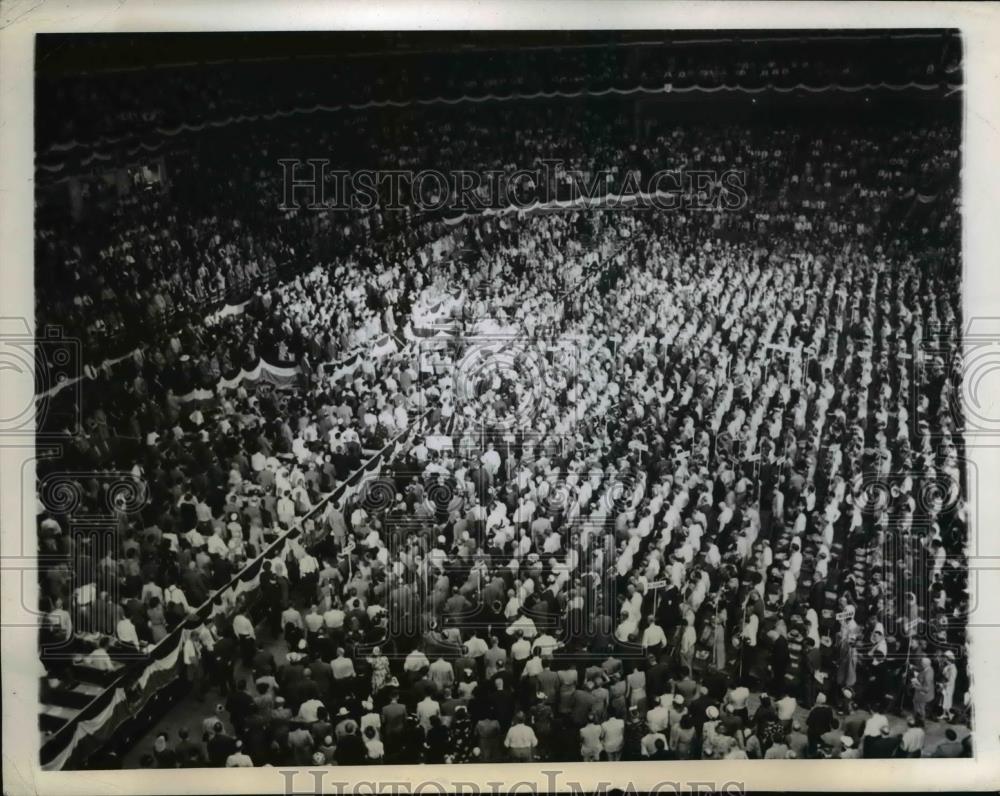 1944 Press Photo Crowd at Republican GOP National Convention, Chicago Stadium - Historic Images