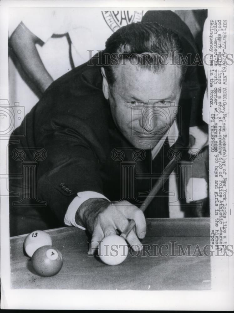 1961 Press Photo Gov. Nelson Rockefeller of New York Police Athletic Leagues - Historic Images