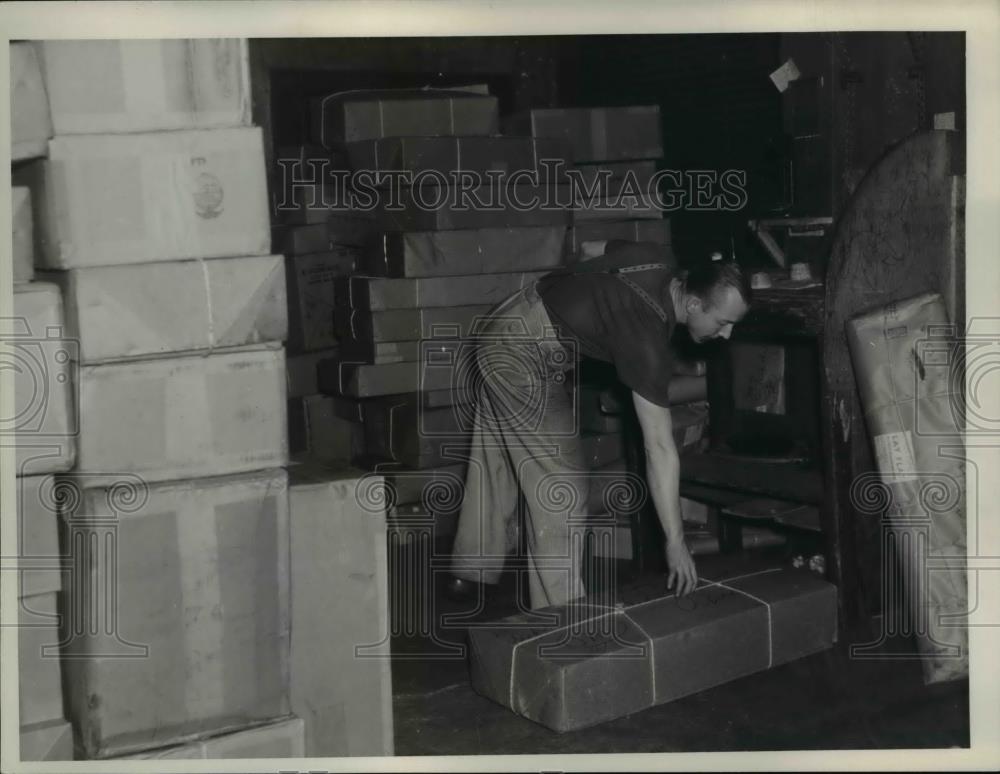 1938 Press Photo Henry Wisnieuski of 5418 Fleet Avenue - Historic Images