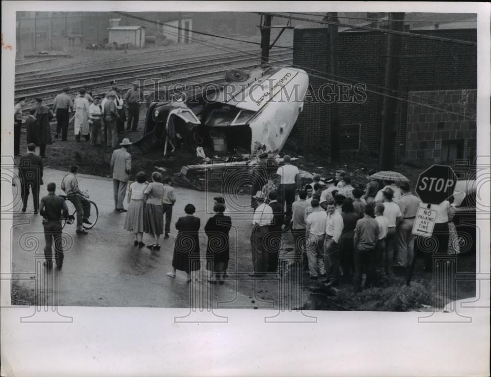 1955 Press Photo of Cleveland ambulance that rolled over. - Historic Images