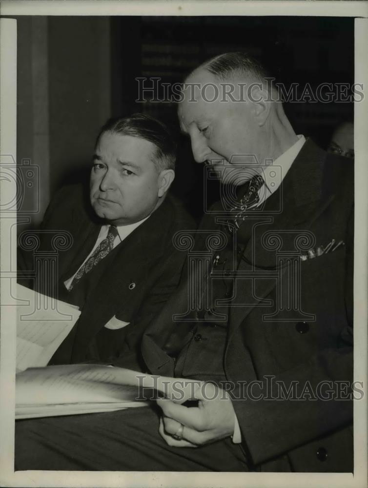1947 Press Photo Washington DC Arthur W Binks and William Russell - Historic Images