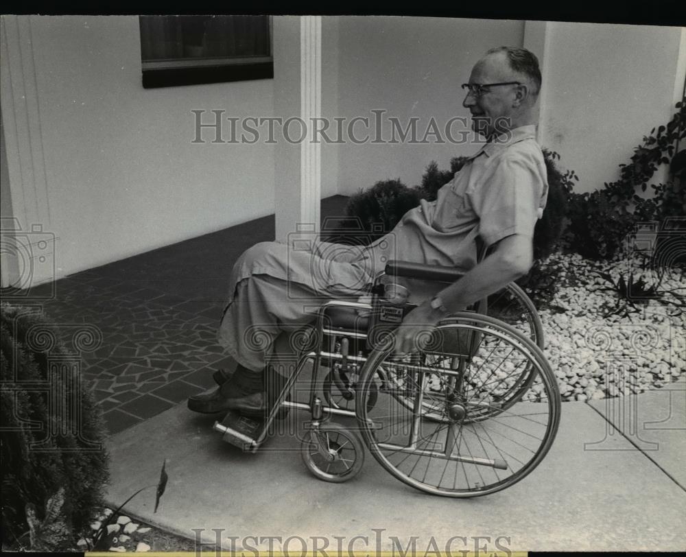 1966 Press Photo Clearwater Fla C.H. Fredlun&#39;s home is wheel chair accessible - Historic Images