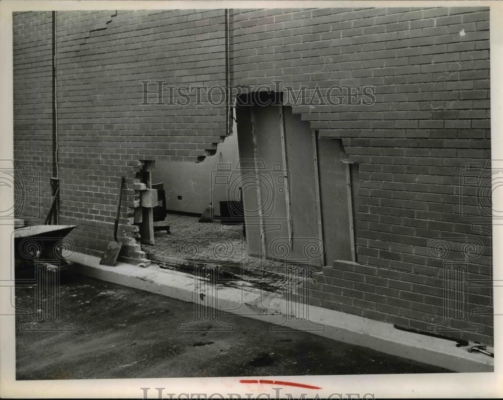 1964 Press Photo Central National Branch Bank - Historic Images