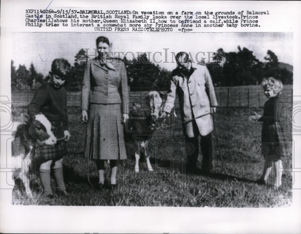 1957 Press Photo Balmoral Castle Grounds in Scotland British Royal Family Visits - Historic Images