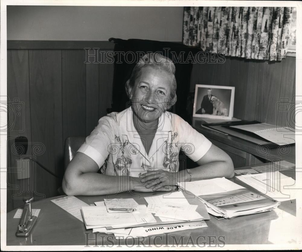 1961 Press Photo Margaret W Kahliff Head of Ware Vending Company - Historic Images