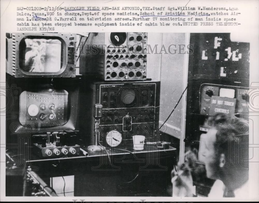 1958 Press Photo Randolph Field AFB-Staff Sgt Wm W Henderson NCO in charge. - Historic Images