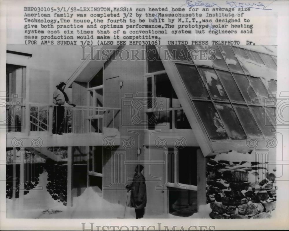 1958 Press Photo A Sun Heated Home For An Average Size American Family - Historic Images