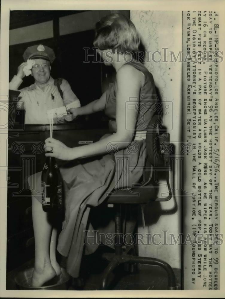 1956 Press Photo Mailman Jack King, Miss Stewart Hall of Justice Los Angeles - Historic Images