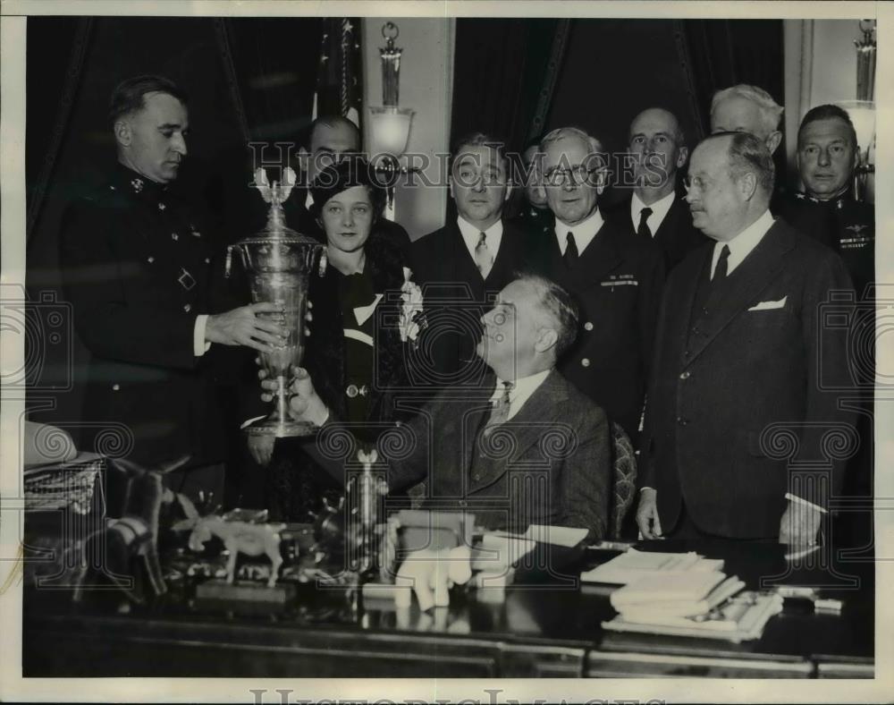 1934 Press Photo President Roosevelt Herbert Schiff Trophy David L McCloud Jr - Historic Images