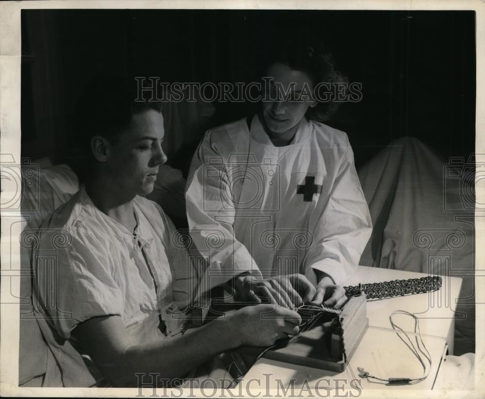 1944 Press Photo Navys Mare Island Hosppital Mrs. Robert Archer, T.W. McAffee - Historic Images