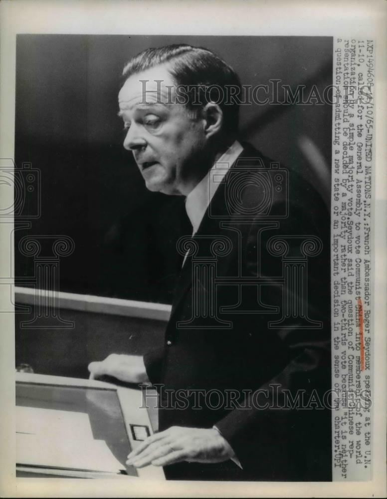 1965 Press Photo French Ambassador Roger Seydoux Addresses United Nations - Historic Images