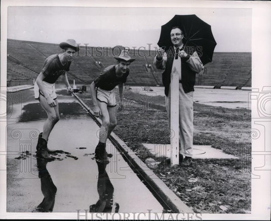 1953 Press Photo Lawrence Kansas track stars Wes Santee, Lloyd Koby - nes29268 - Historic Images