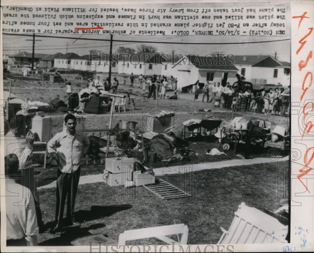 1950 Press Photo Residents Aurora, CO prepare for mass evacuation F-80 Crash - Historic Images