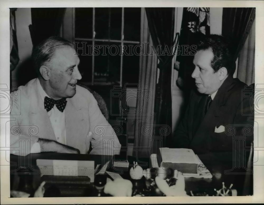 1944 Press Photo Dr Ezequiel Padilla and President Roosevelt - Historic Images