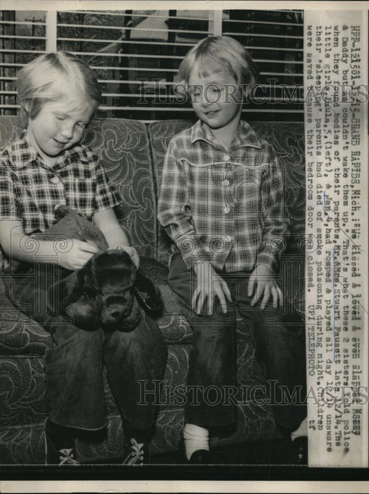 1958 Press Photo Mr & Mrs Stuart Fausett's Little Girls Found Parents Killed - Historic Images