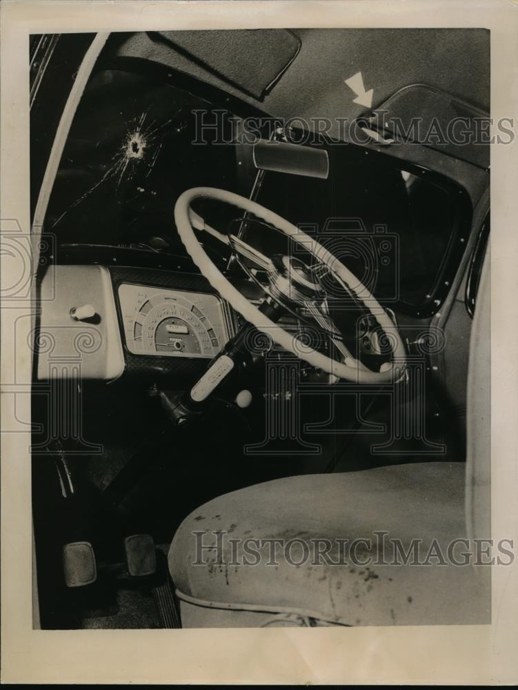 1937 Press Photo Buron Fits Escapes Death Bullet Riddled Car of District Attorne - Historic Images