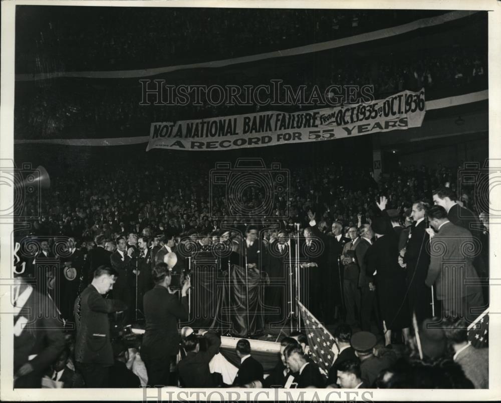 1936 Press Photo President Franklin D. Roosevelt Chicago Stadium - Historic Images