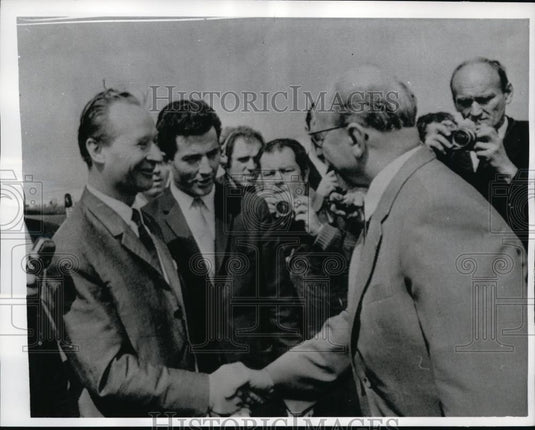 1968 Press Photo Chechoslovakia-Laexander Dubcek meets walter Ulbricht - Historic Images