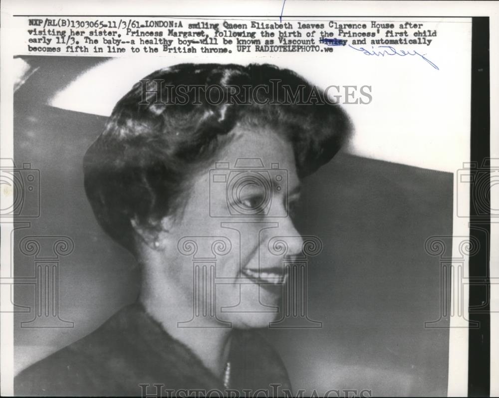 1961 Press Photo London- Smiling Queen Elizabeth - nee56177 - Historic Images