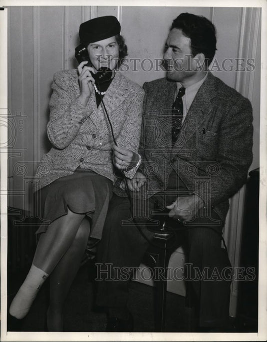1939 Press Photo Wrestler Jimmy Londos and wife arrived in Los Angeles. - Historic Images