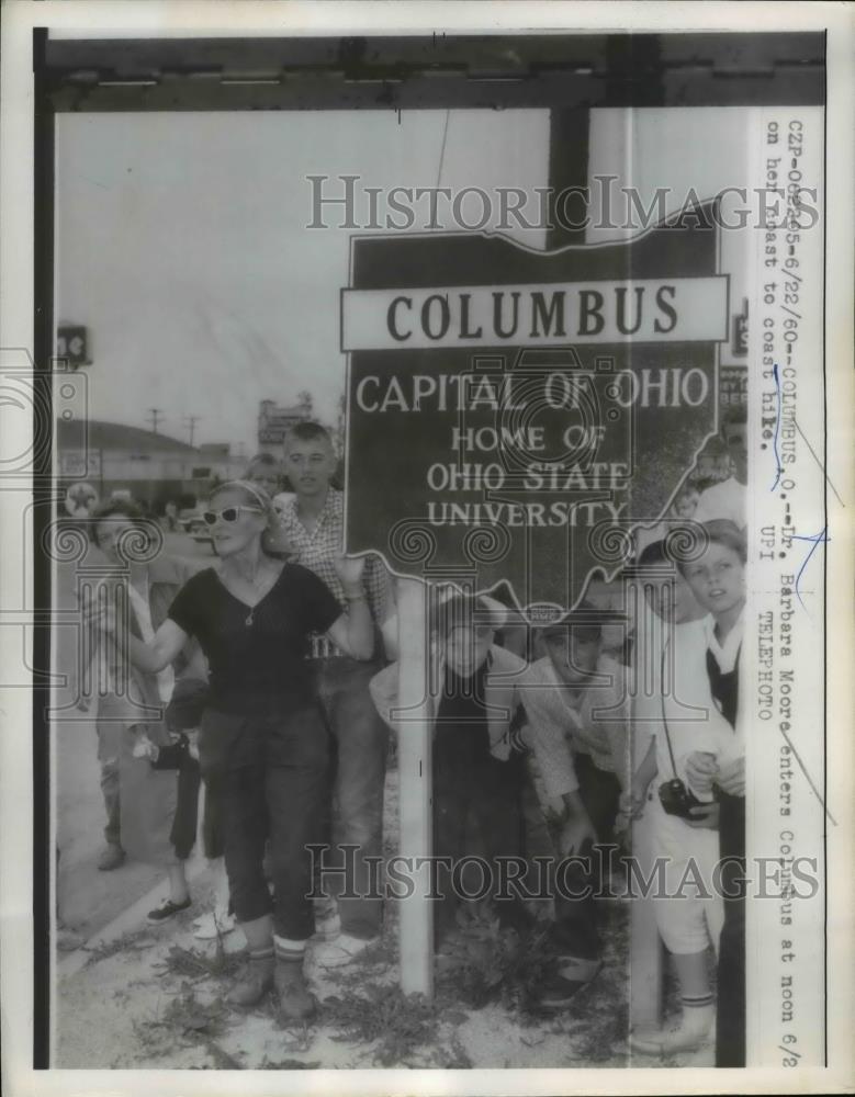 1960 Press Photo Dr Barbara Moore Hiker Entering Columbus Her Coast to Coast - Historic Images