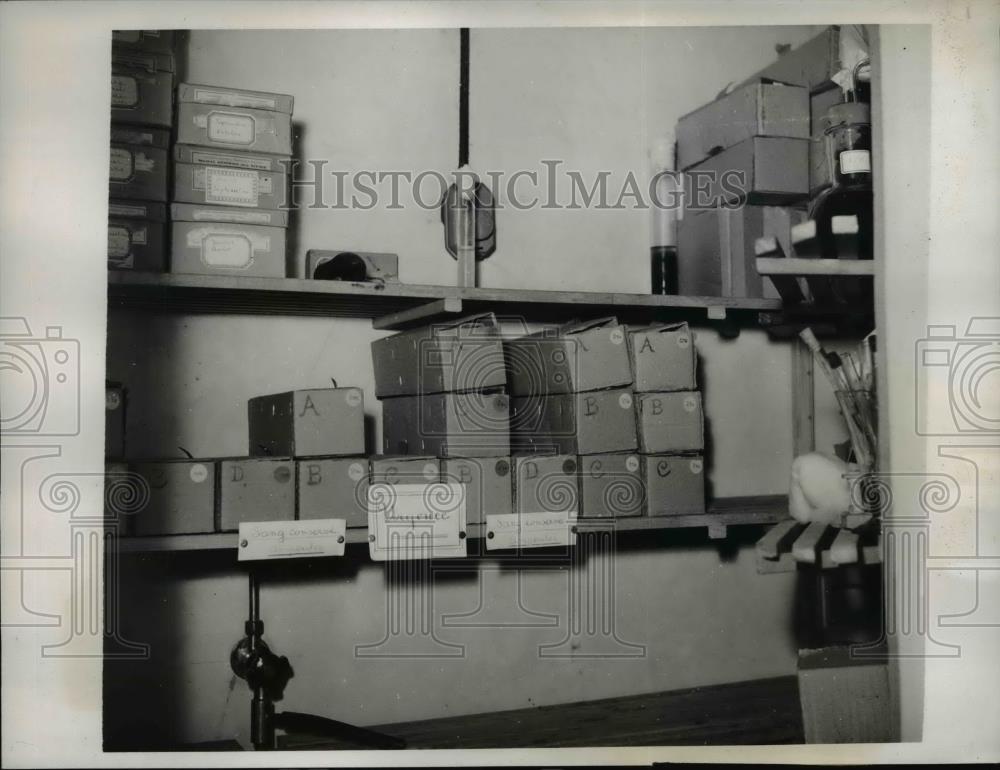 1939 Press Photo Paris St Antoine Hospital where blood is kept in cooled rooms. - Historic Images