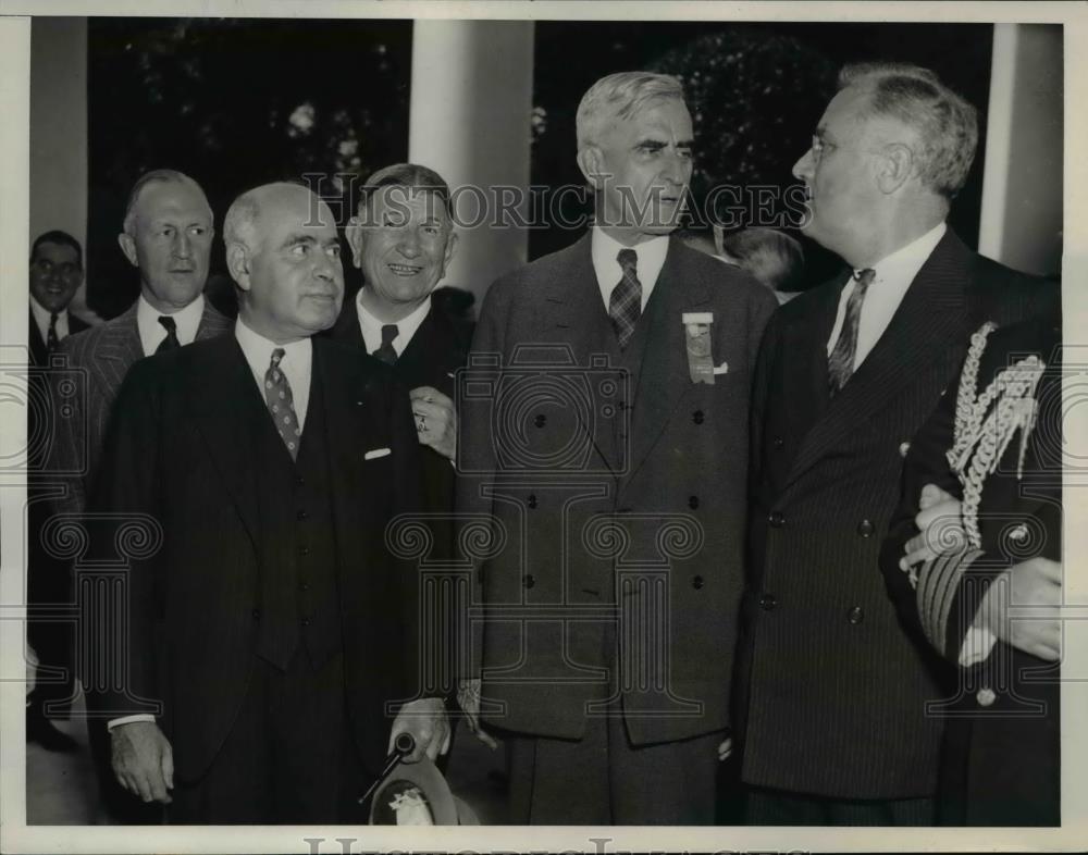 1937 Press Photo President Roosevelt and Governors have Luncheon at White House - Historic Images