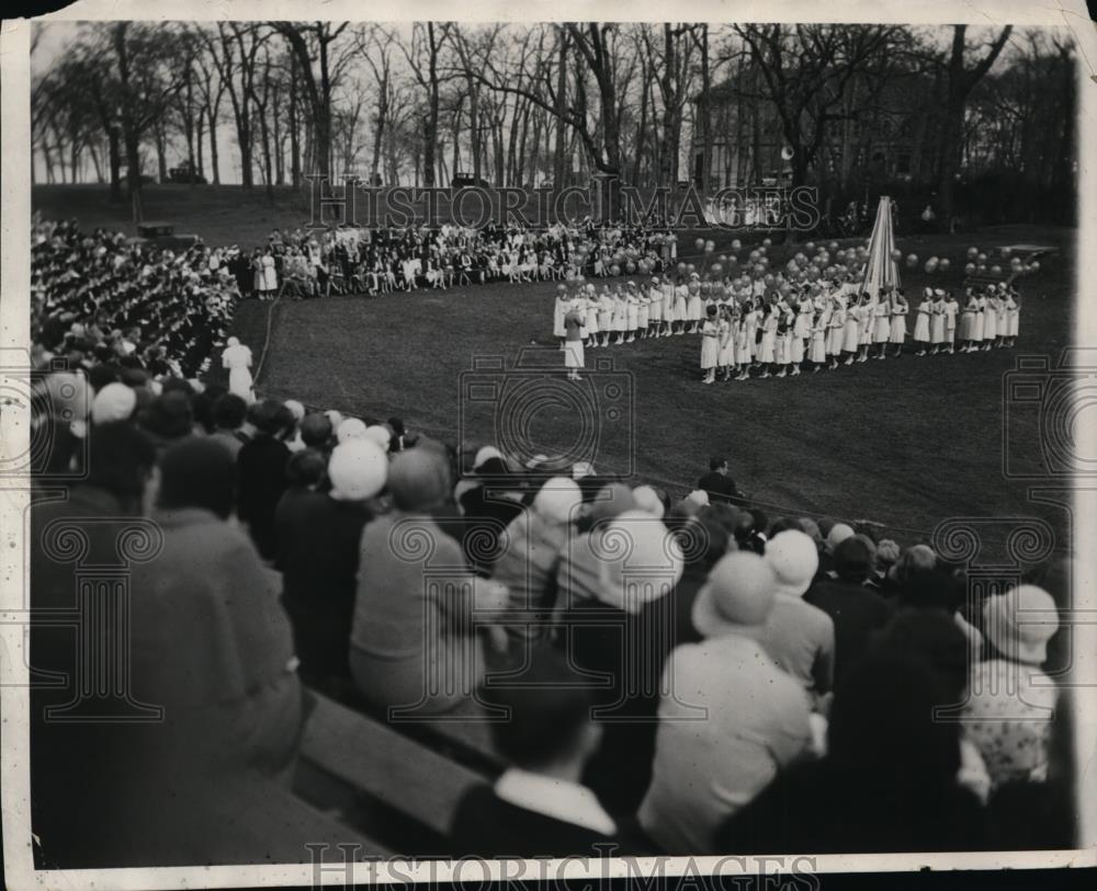 1931 Press Photo Evanston Ill NW Univ May day celebrations - nee50079 - Historic Images