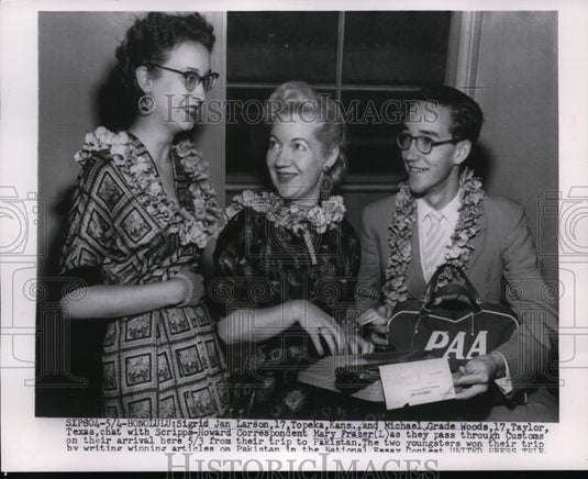 1954 Press Photo Sigrid Jan Lawson, Michael Grade Woods & Correspondent Frazer - Historic Images