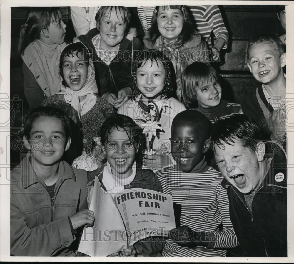 1968 Press Photo Kids At West Side Community Fair - nee56462 - Historic Images