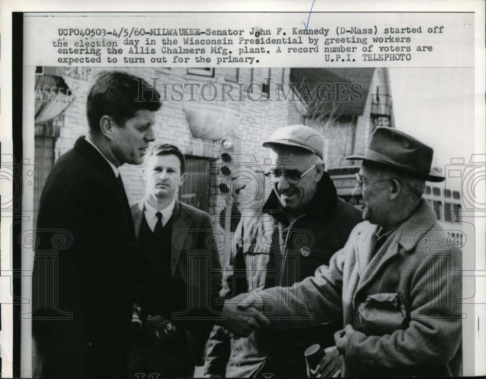 1960 Press Photo Sen John F. Kennedy greeting workers at the Allis Chalmers - Historic Images