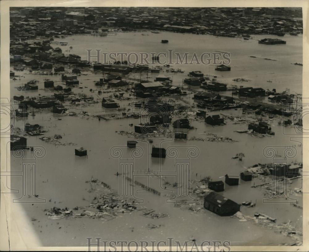 1933 Press Photo View of flooded homes - nee49826 - Historic Images