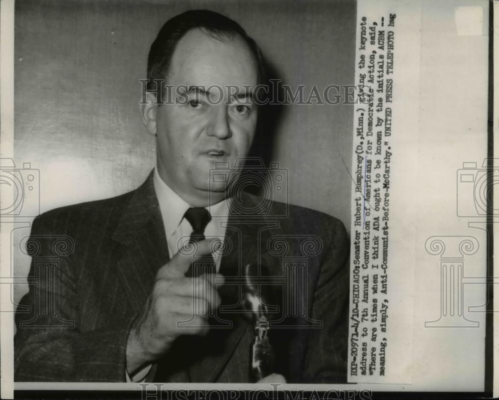 1954 Press Photo MN Sen Hubert Humphrey at Convention of Democratic Action - Historic Images