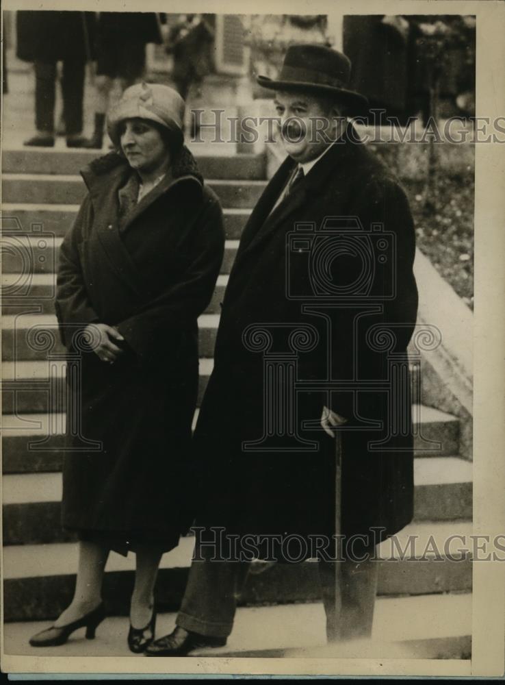 1926 Press Photo Zizi Lambrino, M. Paul Boncour at Michelet Lyceum, Paris France - Historic Images