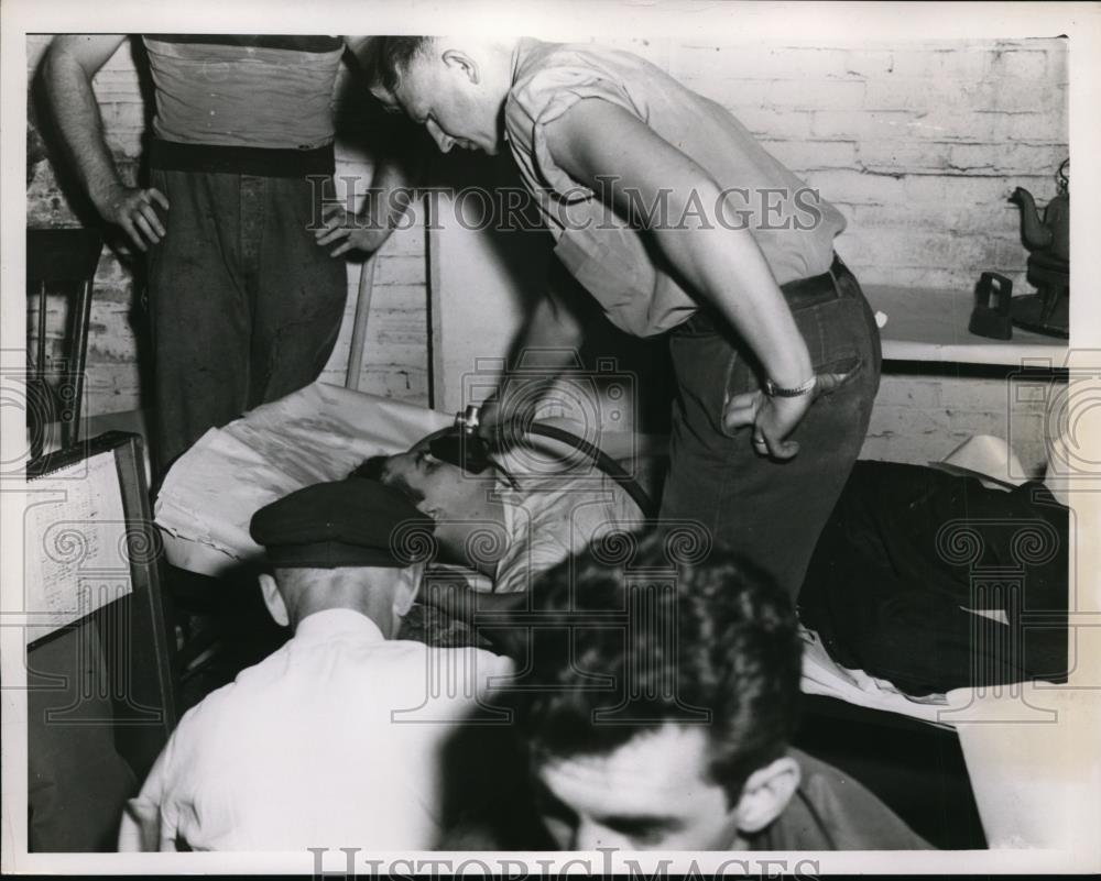 1951 Press Photo Cleveland Police Rescue Squad - nee56330 - Historic Images