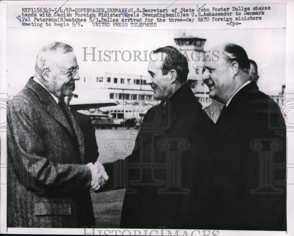 1958 Press Photo Secy. Of Sate John Foster Dulles With Danish Foreign Minister - Historic Images