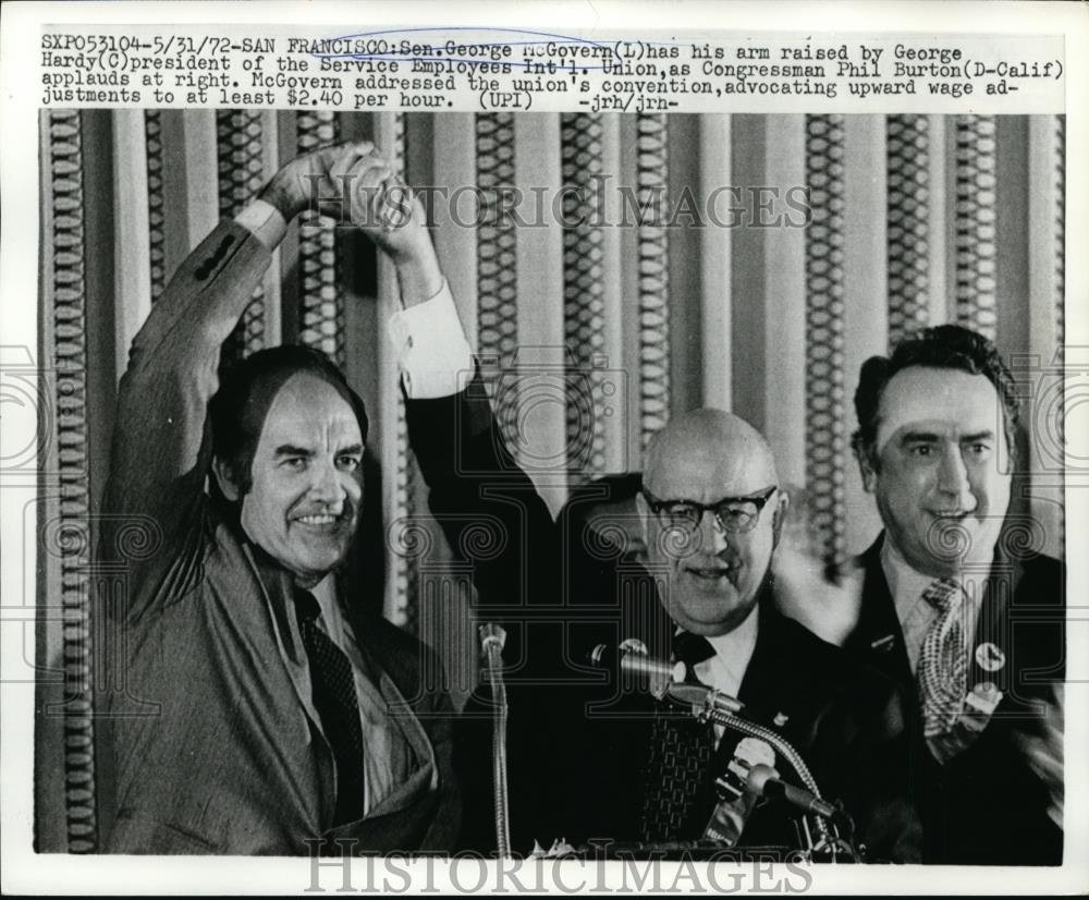 1972 Press Photo Senator George McGovern George Hardy of Service Employees Intnl - Historic Images