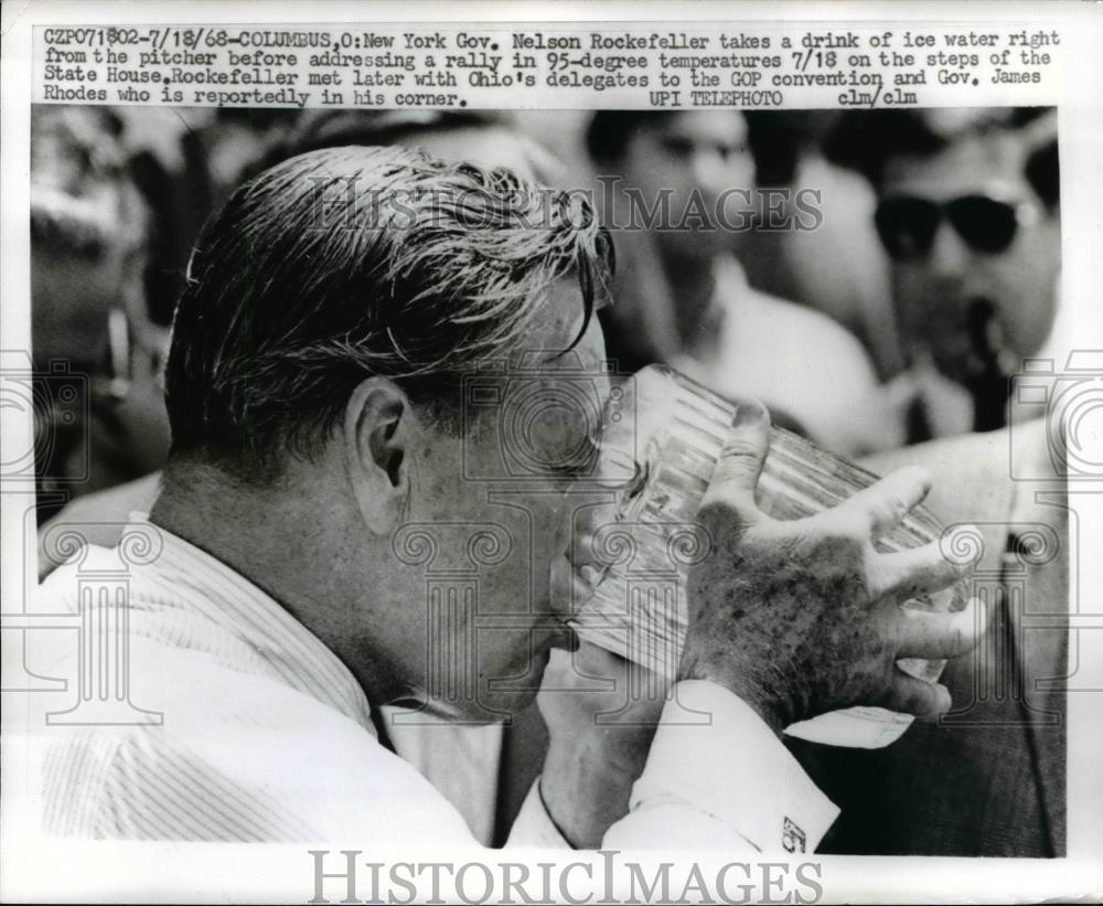 1968 Press Photo New York Governor Nelson A. Rockefeller Drinks Pitcher Water - Historic Images