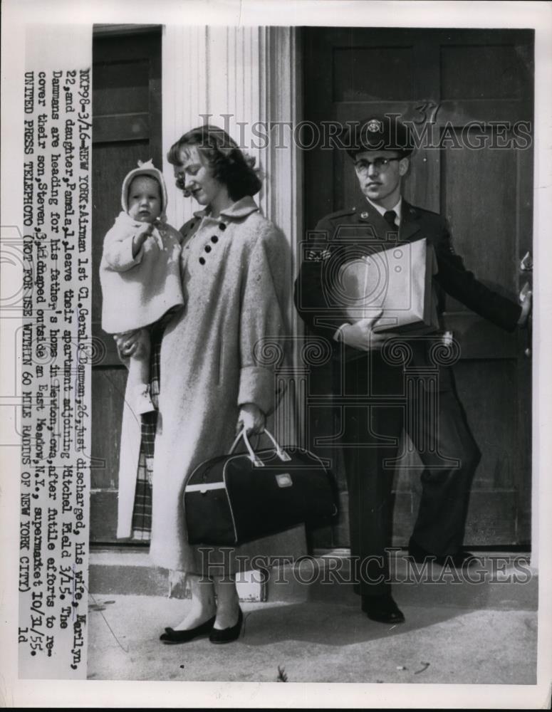 1956 Press Photo Airman 1st Colonel Gerald Dammon, Wife Marilyn &amp; Daughter Pam - Historic Images