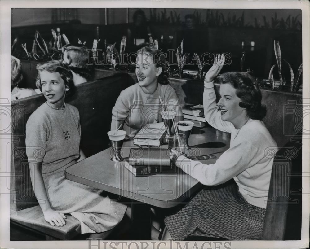 1951 Press Photo Northwestern College girls. - nee52587 - Historic Images