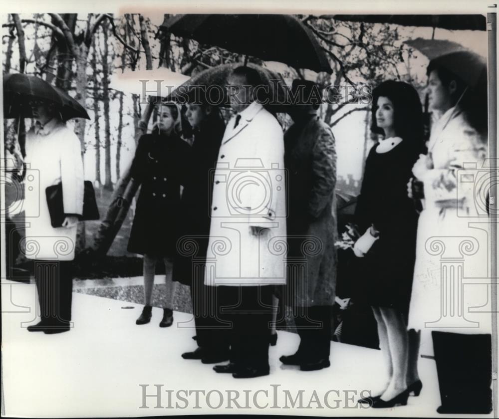 1967 Press Photo President Johnson during the John Kennedy&#39;s grave site - Historic Images