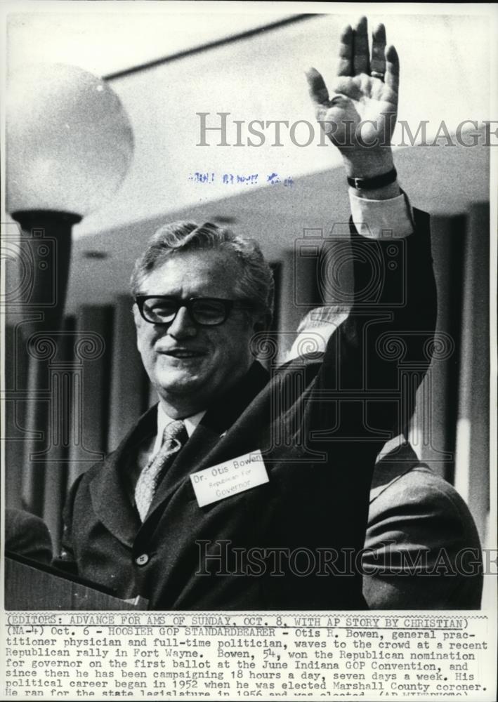 1972 Press Photo Otis R. Brown, general practitioner physician and full-time - Historic Images