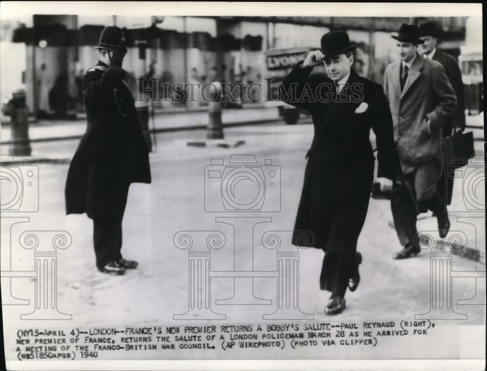 1940 Press Photo France new premier Paul Reynaud returns a bobby&#39;s salute - Historic Images