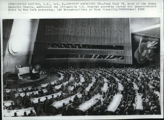 1965 Press Photo Pope Paul VI, head of the Roman Catholic Church, addresses the - Historic Images